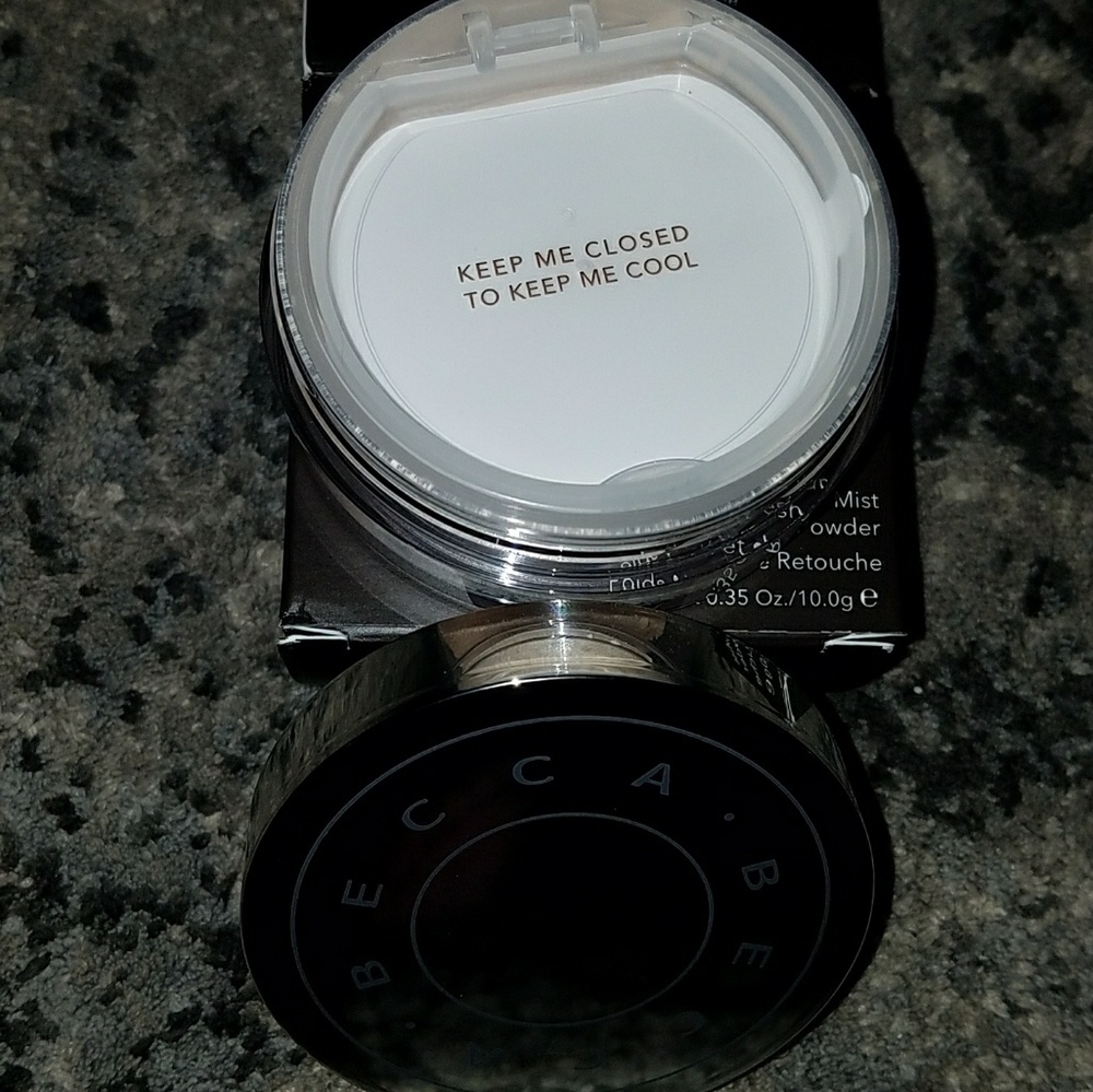 Becca Hydra Mist Set & Refresh Powder - Picture 5 of 5